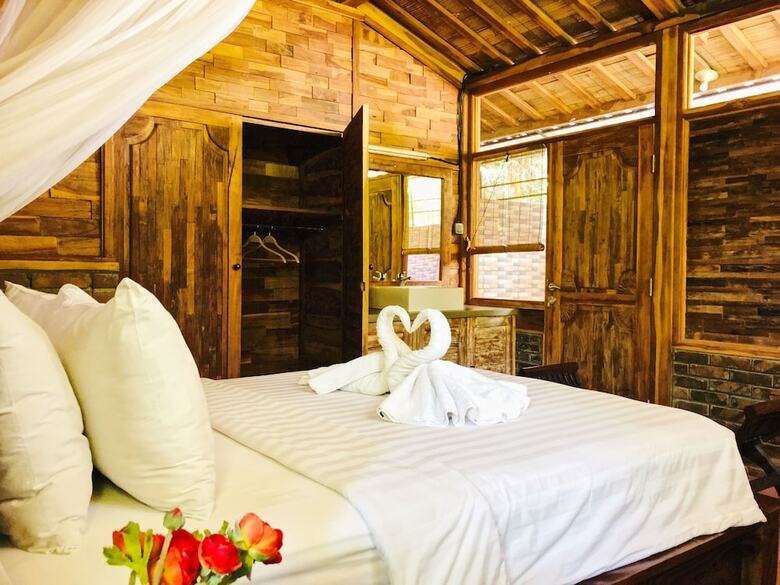 Bed & Breakfast Batu Alam Villa