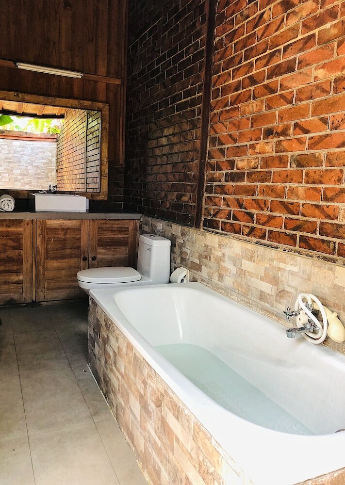 Bed & Breakfast Batu Alam Villa