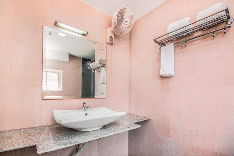 Fabhotel Venkeys Service Apartment