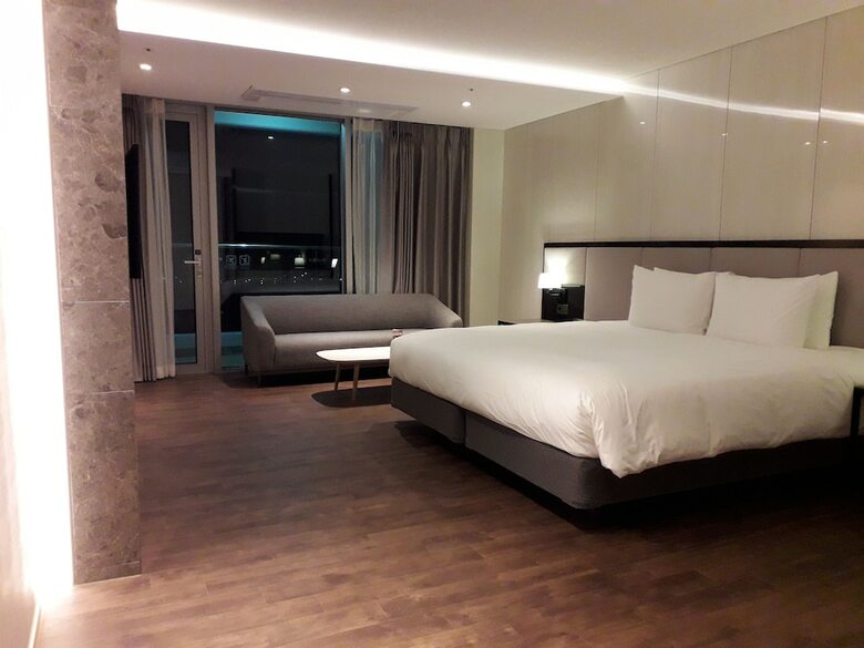 Hotel Ramada Suites By Wyndham Geoje