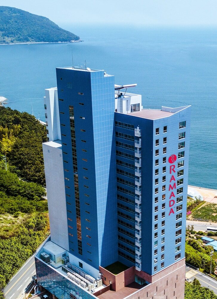 Hotel Ramada Suites By Wyndham Geoje