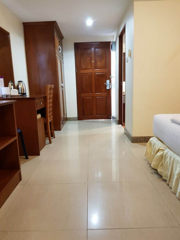 Rajadhani Hotel Pattaya