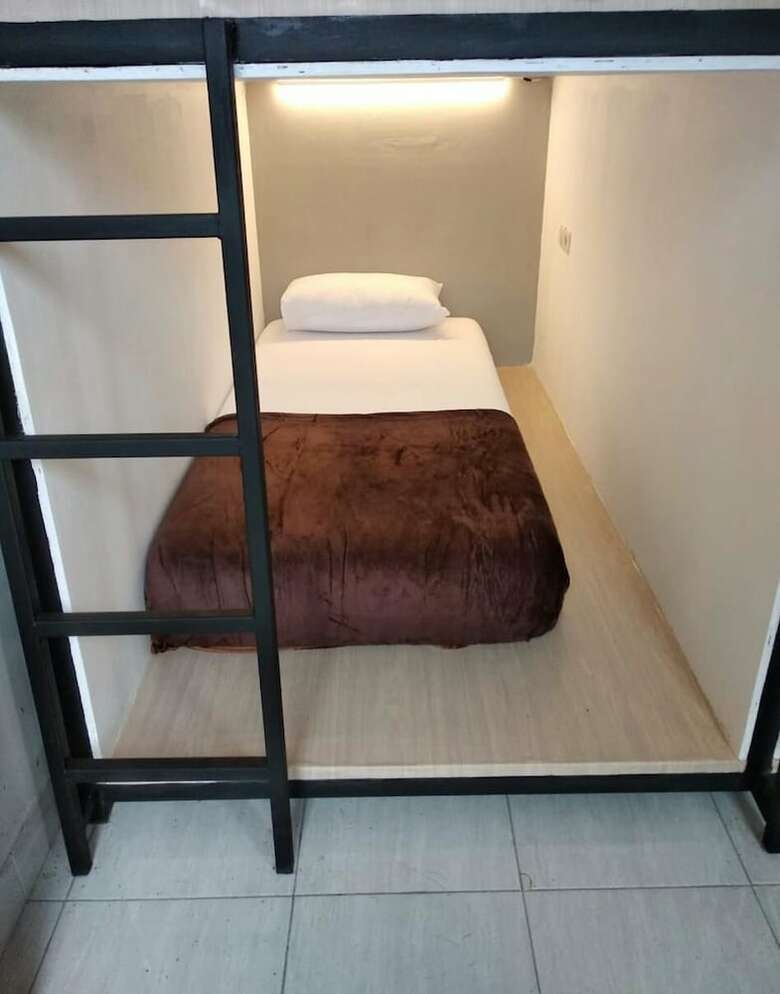 Hostal Gh Capsule