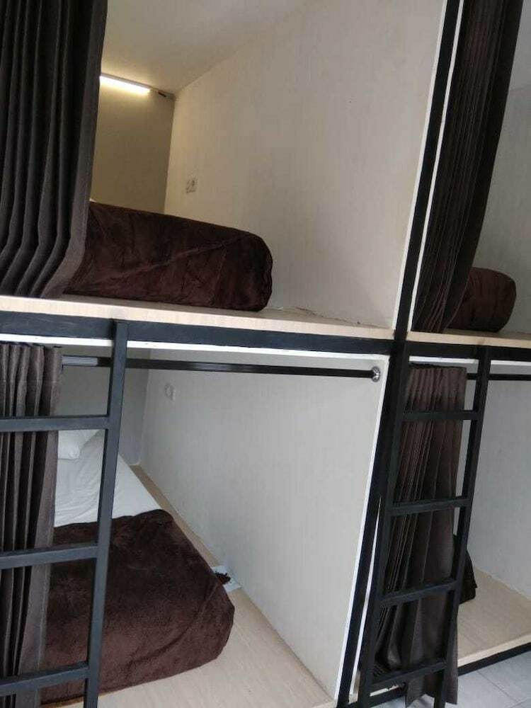Hostal Gh Capsule