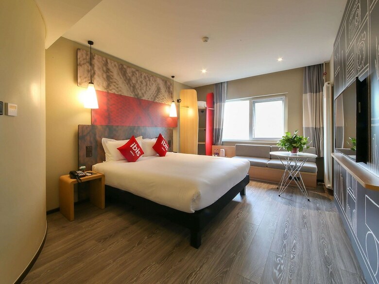 Ibis Weinan Normal University Chaoyang Street Hotel