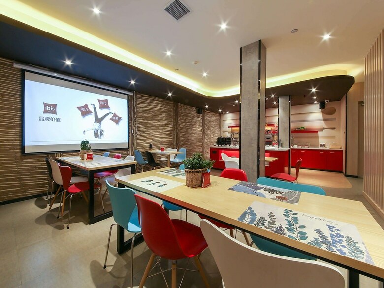 Ibis Weinan Normal University Chaoyang Street Hotel