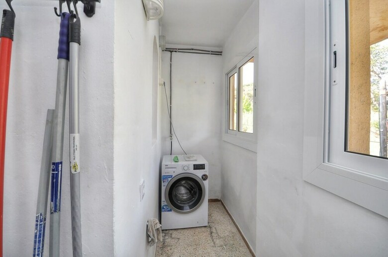 Big Apartment Caprabo