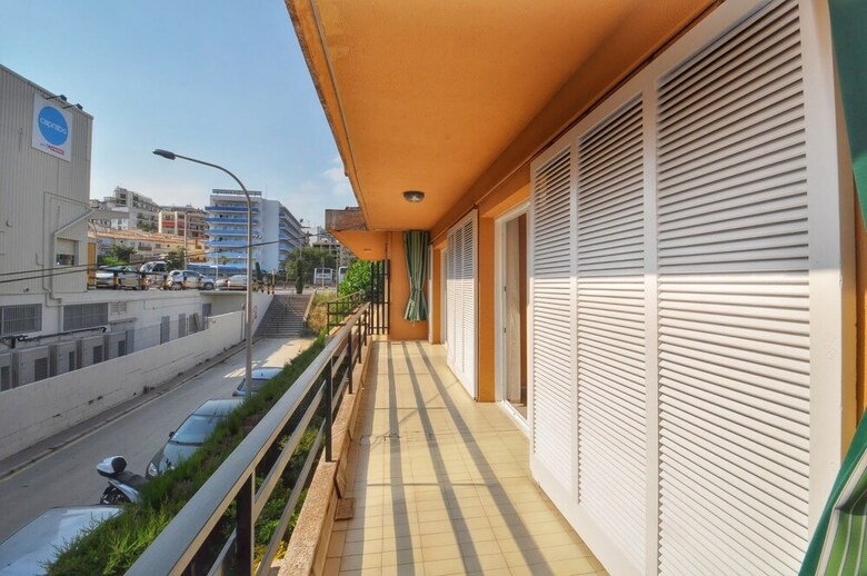 Big Apartment Caprabo