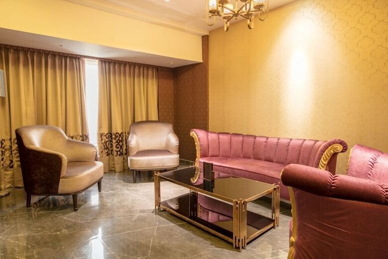 Hotel Peninsula Red Pine