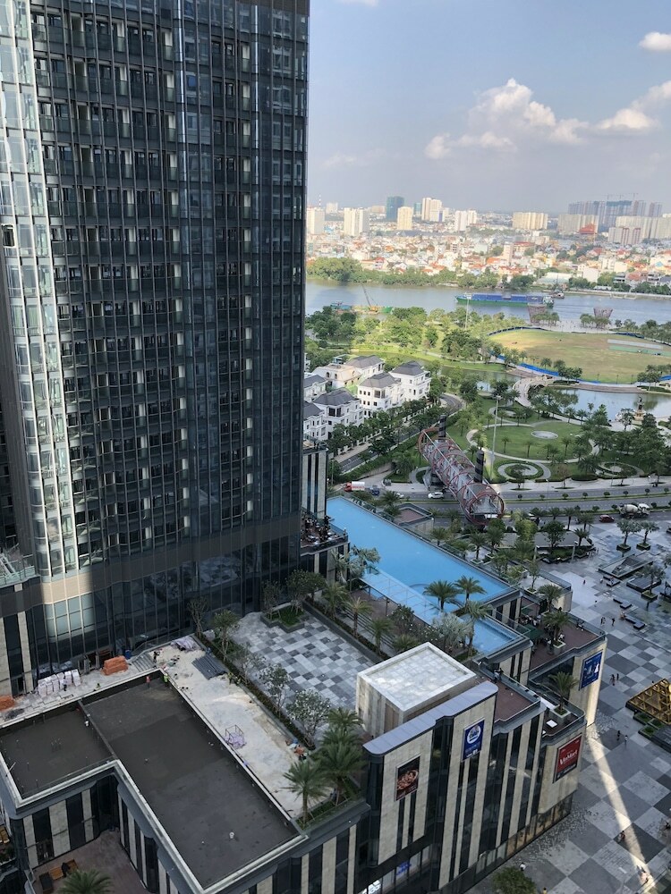 Aparthotel Vinhomes Central Park - Luxury Apartment