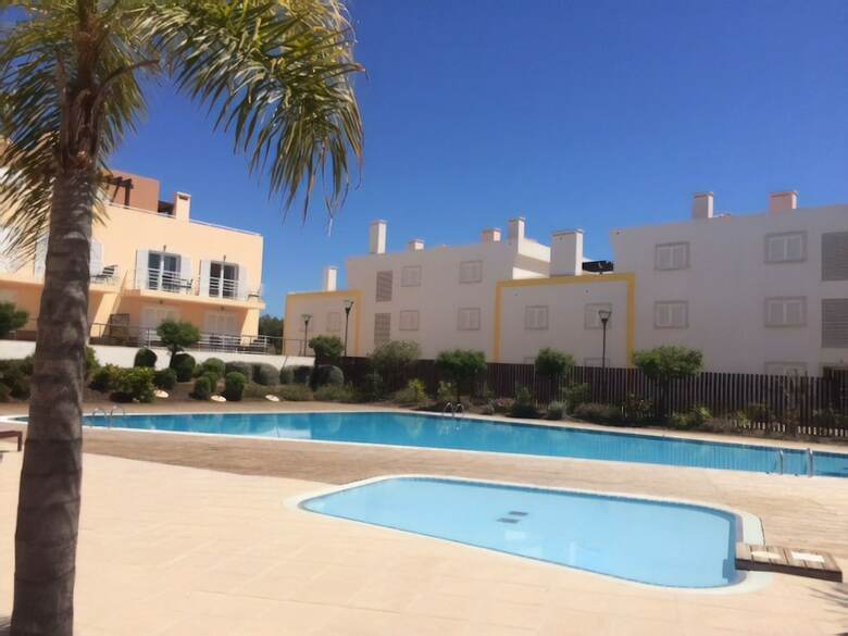 Cabanas Gardens - One Bedroom Apartment