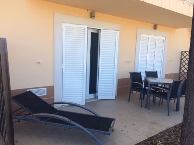 Cabanas Gardens - One Bedroom Apartment