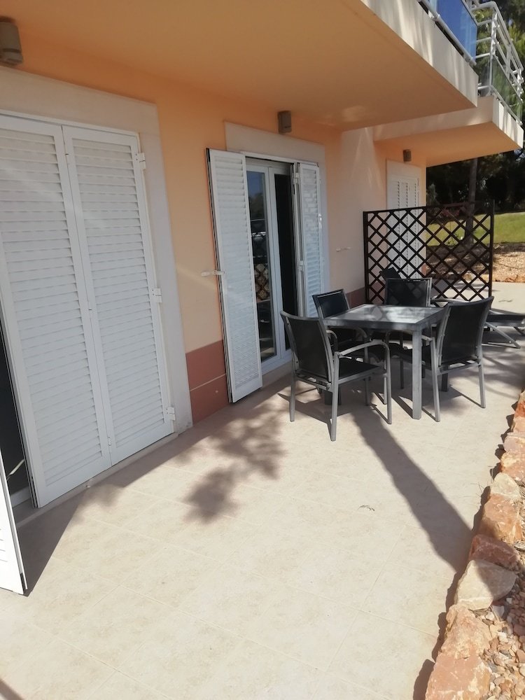 Cabanas Gardens - One Bedroom Apartment