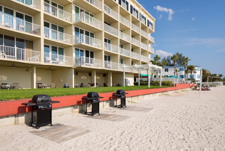 Hotel Island Inn Beach Resort