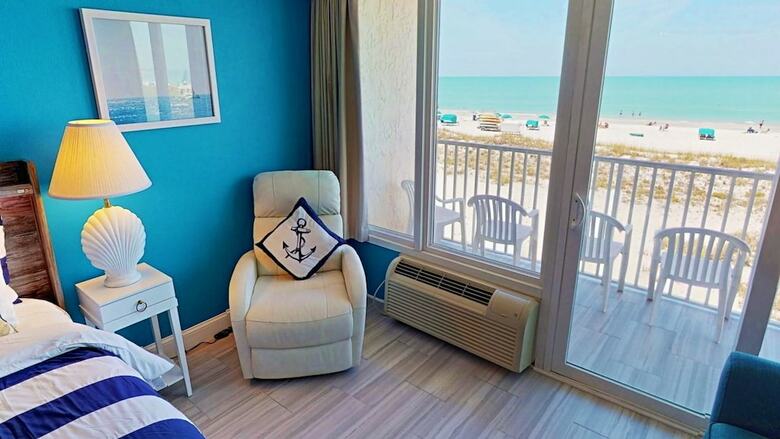 Hotel Island Inn Beach Resort