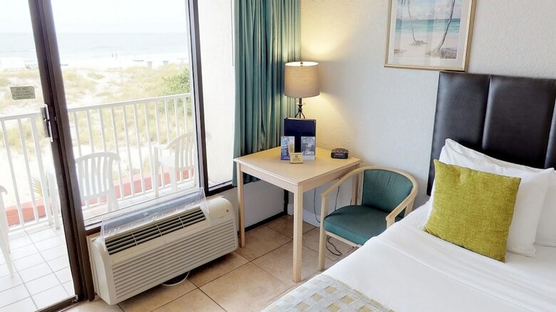Hotel Island Inn Beach Resort