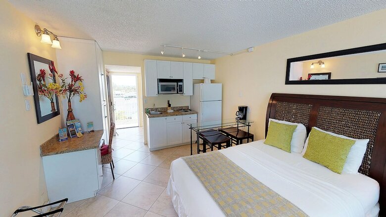 Hotel Island Inn Beach Resort