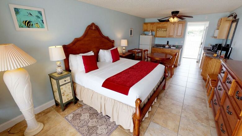 Hotel Island Inn Beach Resort