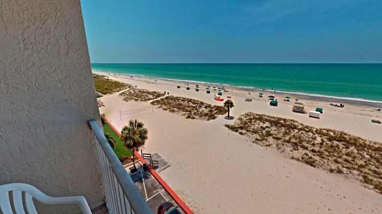 Hotel Island Inn Beach Resort