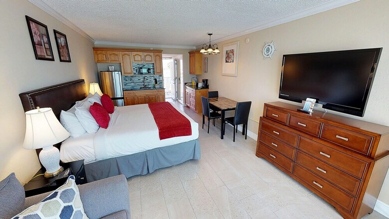 Hotel Island Inn Beach Resort