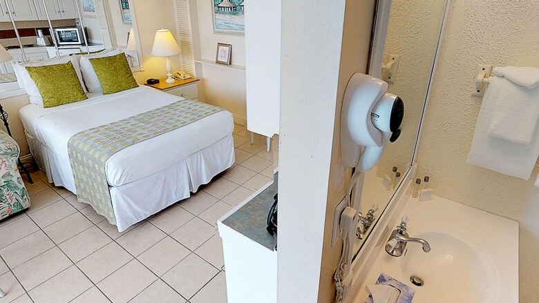 Hotel Island Inn Beach Resort