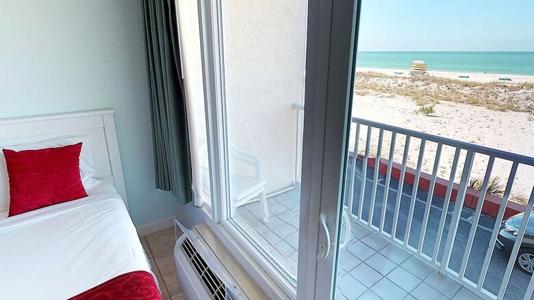 Hotel Island Inn Beach Resort