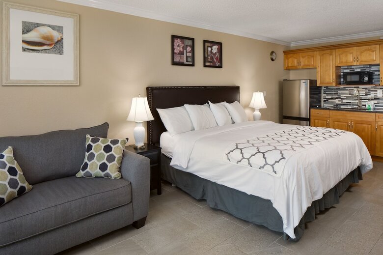 Hotel Island Inn Beach Resort