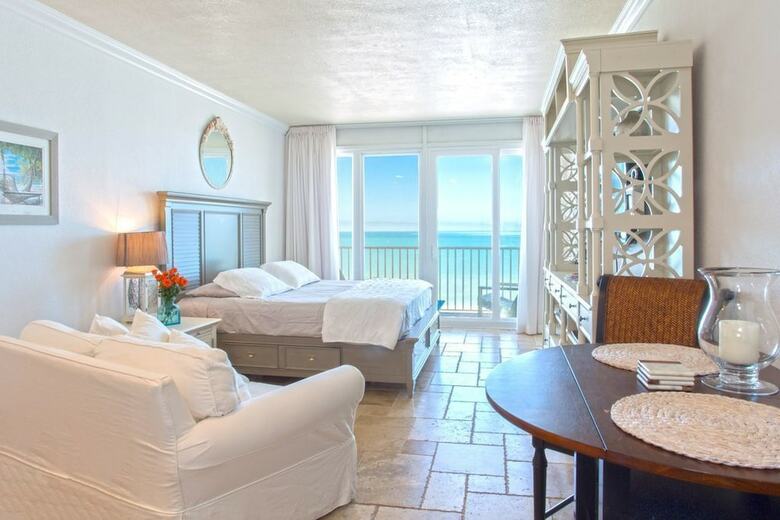 Hotel Island Inn Beach Resort