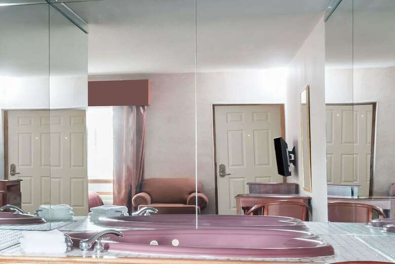 Motel Howard Johnson By Wyndham Lenox