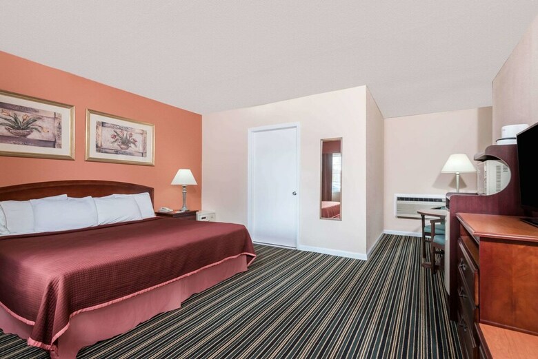 Motel Howard Johnson By Wyndham Lenox