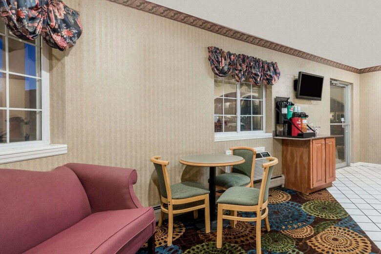 Motel Howard Johnson By Wyndham Lenox