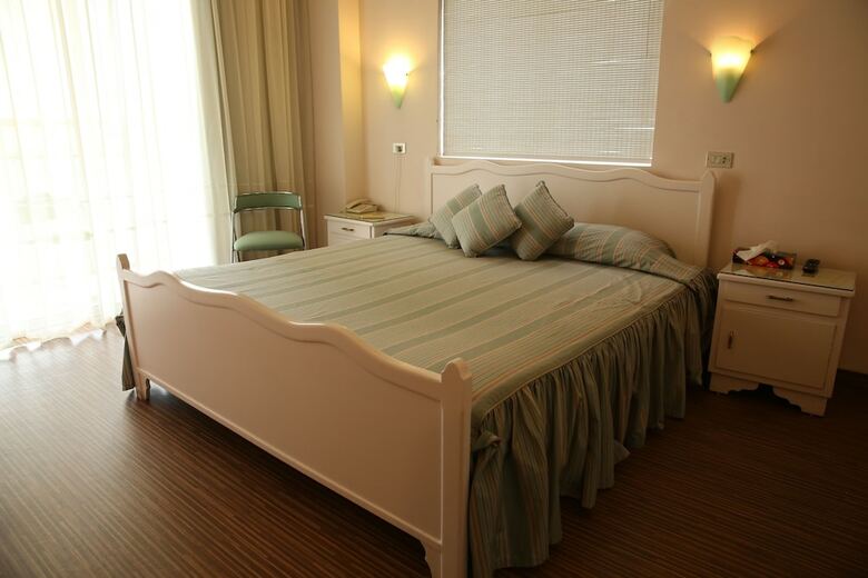 Merry Land Hotel