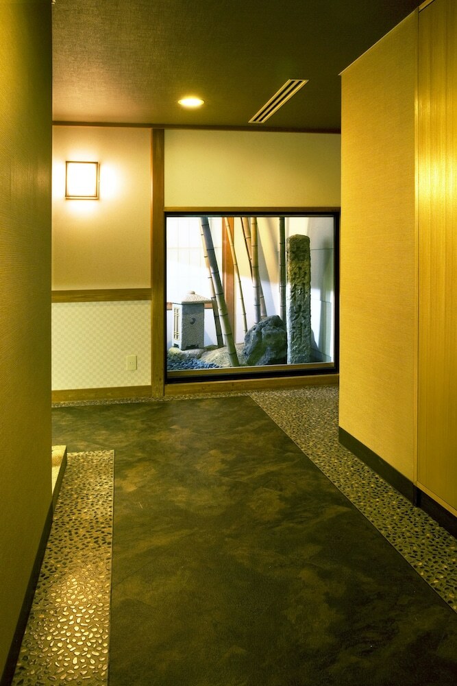 Ryokan Hirashin