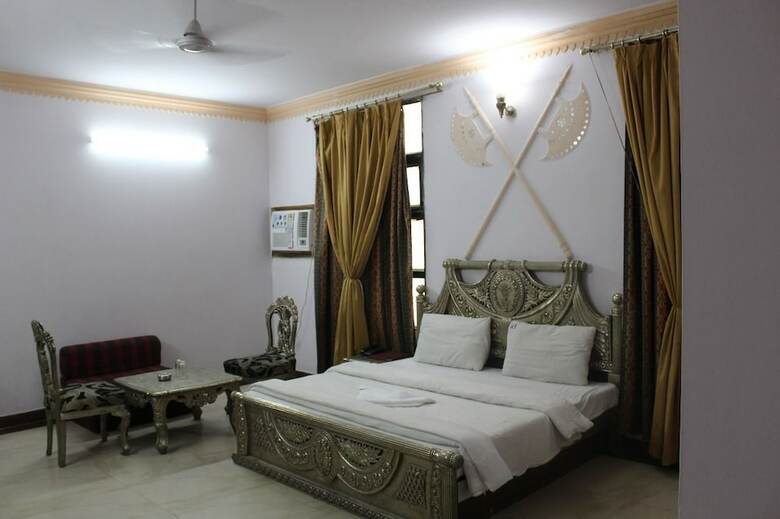 Hotel Ivory Palace