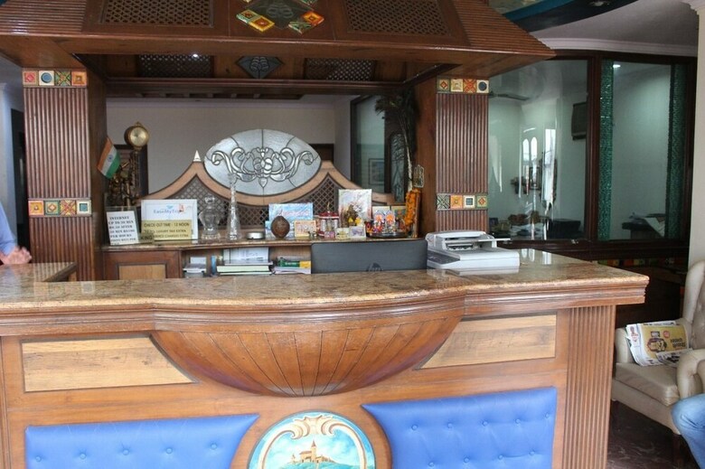 Hotel Ivory Palace