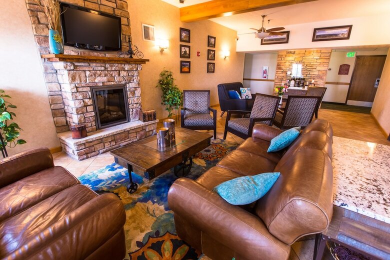 Hotel Quality Inn & Suites University