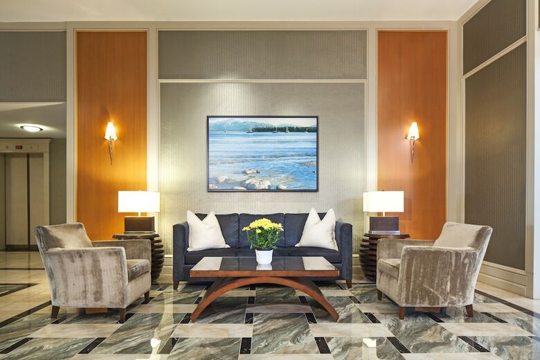 Pacific Gateway Hotel