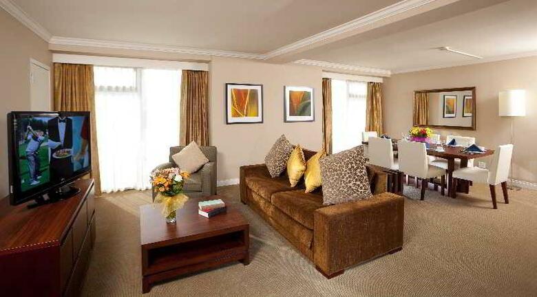 Pacific Gateway Hotel