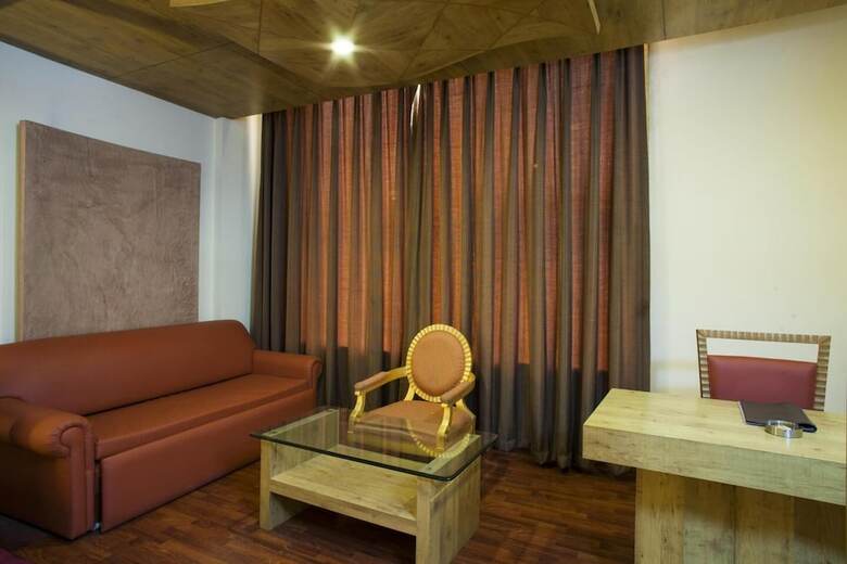 Hotel Kc Residency