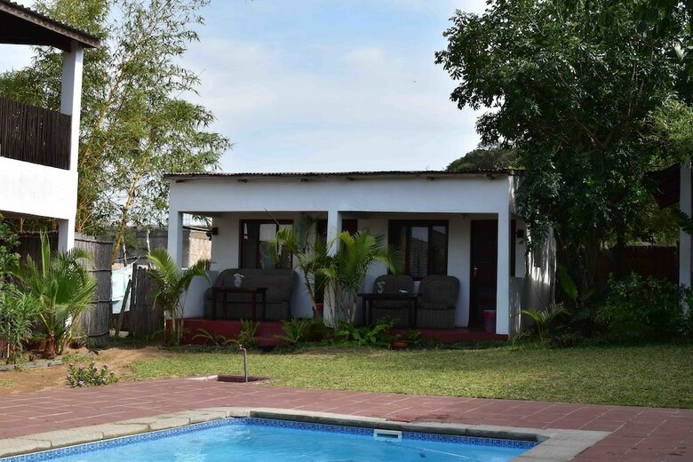 Hotel Gamboozini Lodge