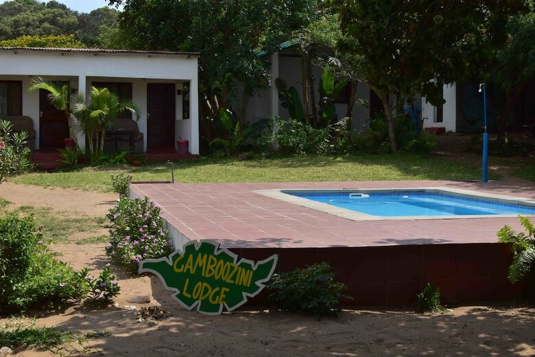 Hotel Gamboozini Lodge
