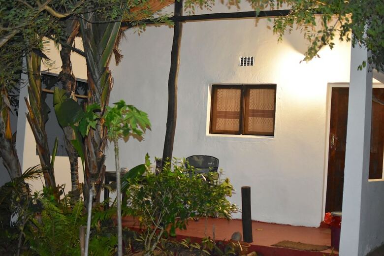 Hotel Gamboozini Lodge