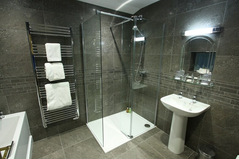 Hotel Ravenstone Manor