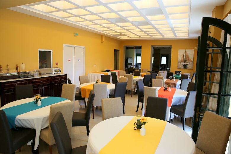 Sunrise Inn Hotel