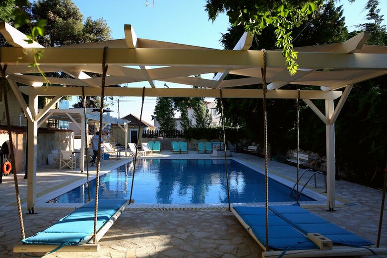 Sunrise Inn Hotel