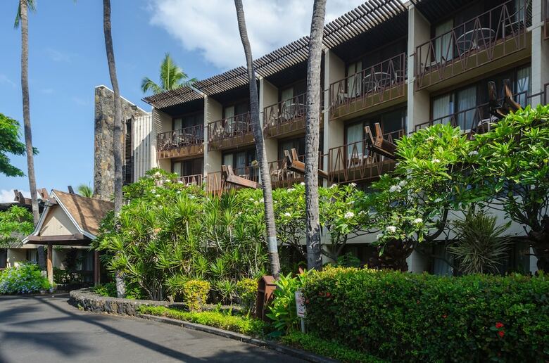 Uncle Billy's Kona Bay Hotel