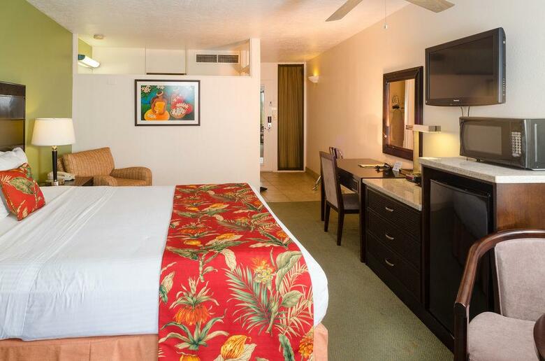 Uncle Billy's Kona Bay Hotel