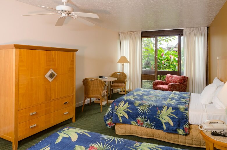 Uncle Billy's Kona Bay Hotel