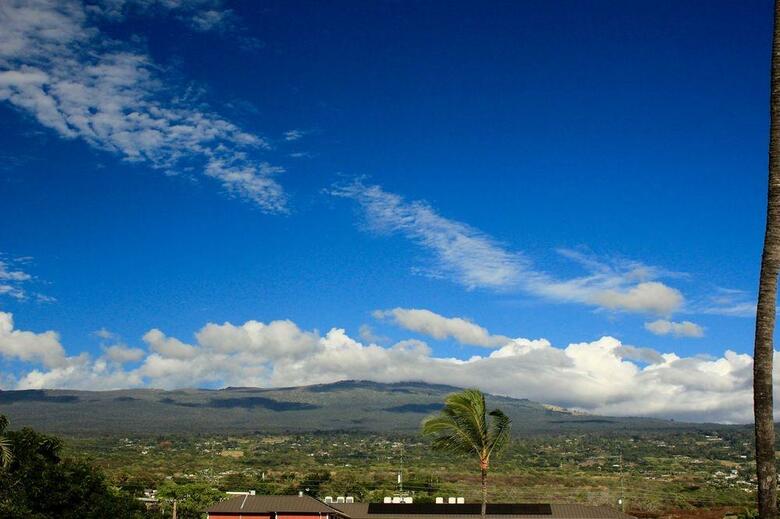 Uncle Billy's Kona Bay Hotel
