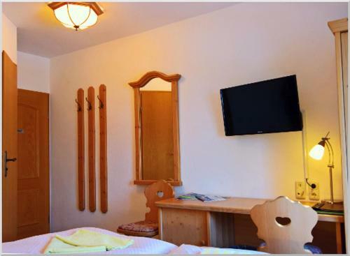 Hostal Gasthof-pension Rotes Haus